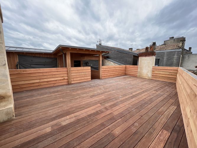 Rénovation d'un immeuble à Bordeaux, Cour de l'Yser.