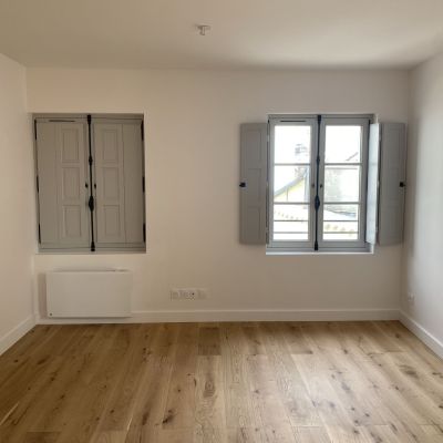 Rénovation d'un immeuble au cœur de Bordeaux. Immeuble de 4 logements ainsi qu'un commerce. Tout corps d'état.
