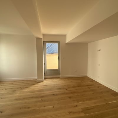 Rénovation d'un immeuble au cœur de Bordeaux. Immeuble de quatre logements et un commerce. Tout corps d'état.