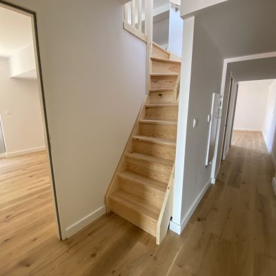 Rénovation d'un immeuble au cœur de Bordeaux. Immeuble de quatre logements et un commerce. Tout corps d'état.