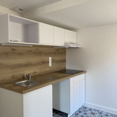 Rénovation d'un immeuble au cœur de Bordeaux. Immeuble de quatre logements et un commerce. Tout corps d'état.